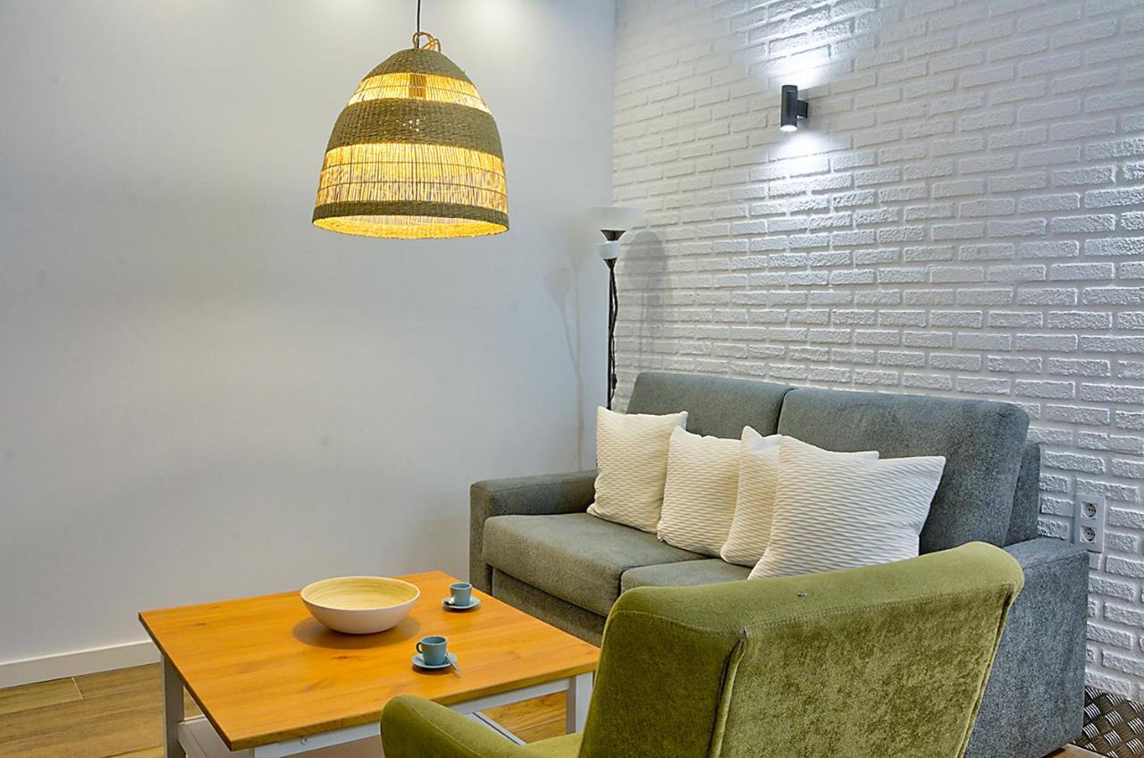 Apartsuite B&R Triana Arellano Seville Exterior photo